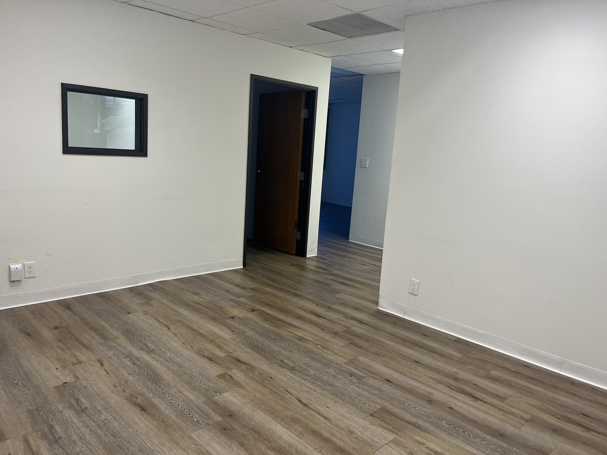 15300 Ventura Blvd, Sherman Oaks, CA à louer Photo intérieure– Image 1 sur 4
