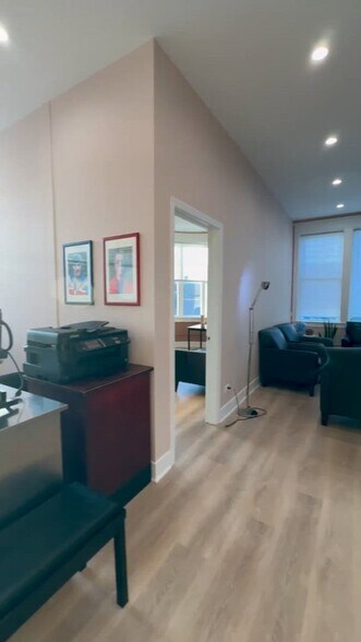4764-4774 N Lincoln Ave, Chicago, IL à louer - Vidéo sur l’annonce professionnelle – Image 2 sur 11