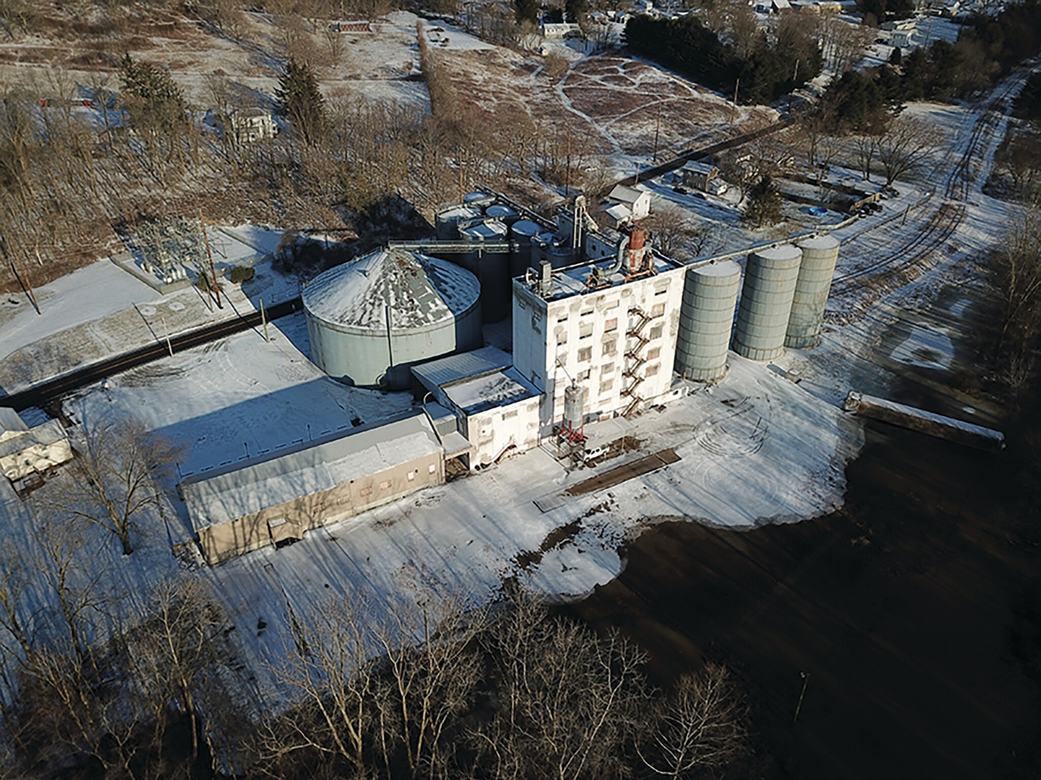 945 Mill Rd, Loudonville, OH à vendre Photo principale– Image 1 sur 33