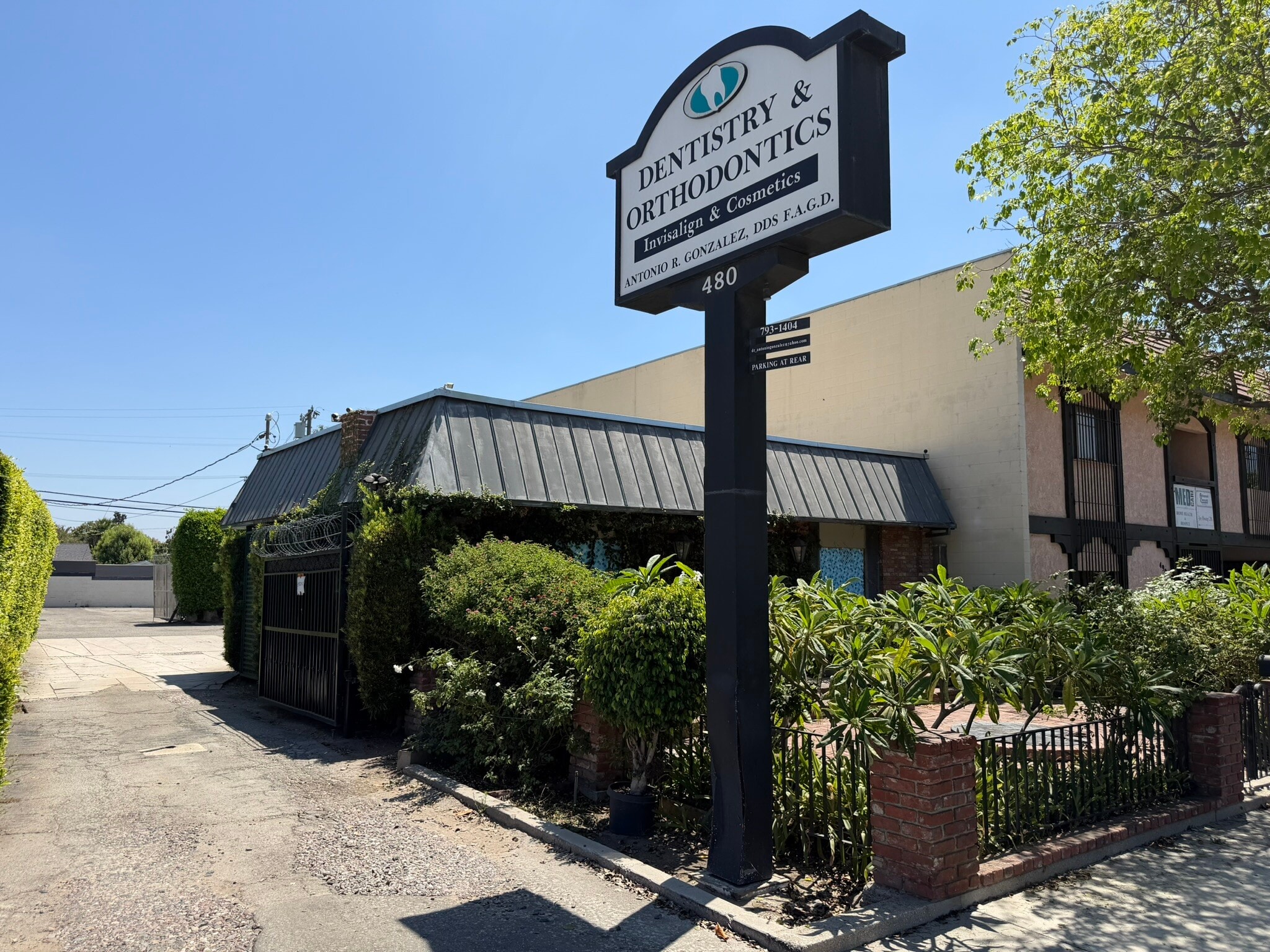 480 S Rosemead Blvd, Pasadena, CA à vendre Photo principale– Image 1 sur 68