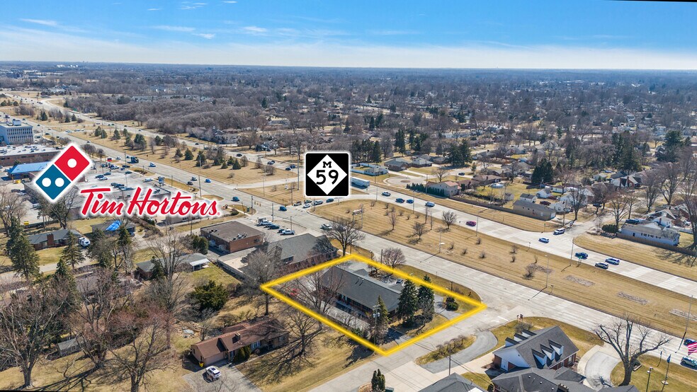 8639 Hall Rd, Utica, MI à louer - Photo de l’immeuble – Image 2 sur 4