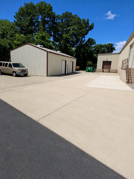 6221 Monticello Rd, Columbia, SC à louer - Photo de l’immeuble – Image 2 sur 26