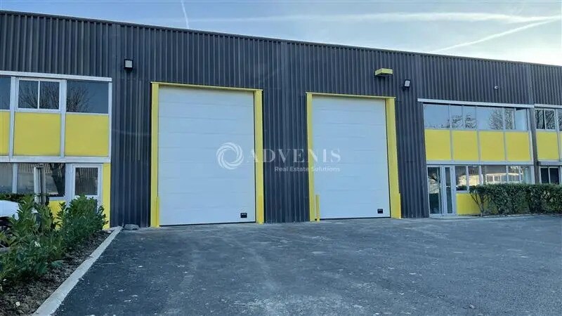 Local d’activités dans Torcy à louer - Photo de l’immeuble – Image 1 sur 9