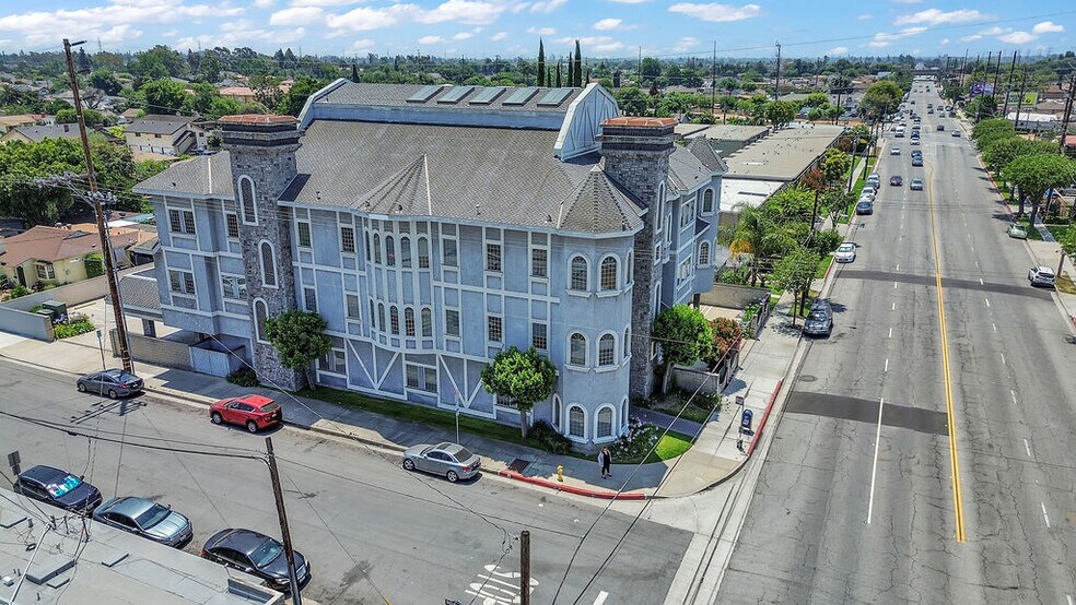 16600 Woodruff Ave, Bellflower, CA à vendre - Photo de l’immeuble – Image 2 sur 18