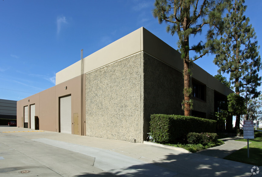 1434-1440 W Taft Ave, Orange, CA à louer - Photo de l’immeuble – Image 3 sur 14