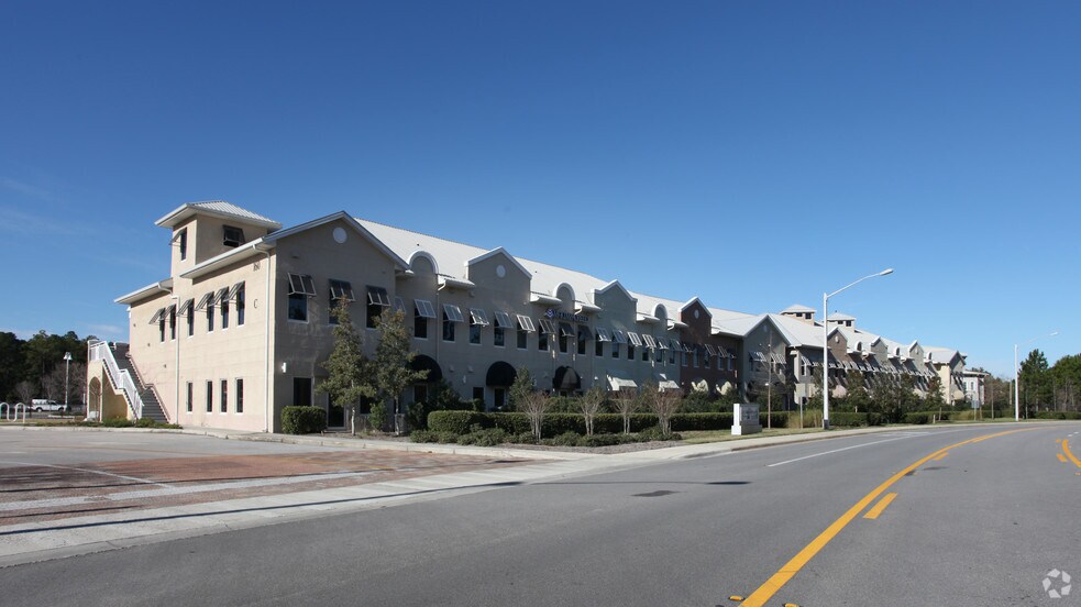 160 Cypress Point Pky, Palm Coast, FL à vendre - Photo de l’immeuble – Image 1 sur 15