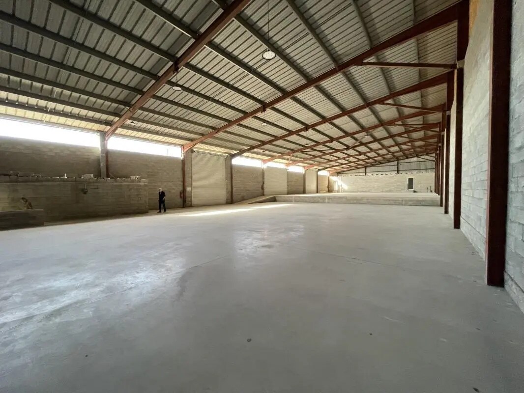 Local d’activités dans Cournonterral à louer Photo de l’immeuble– Image 1 sur 6