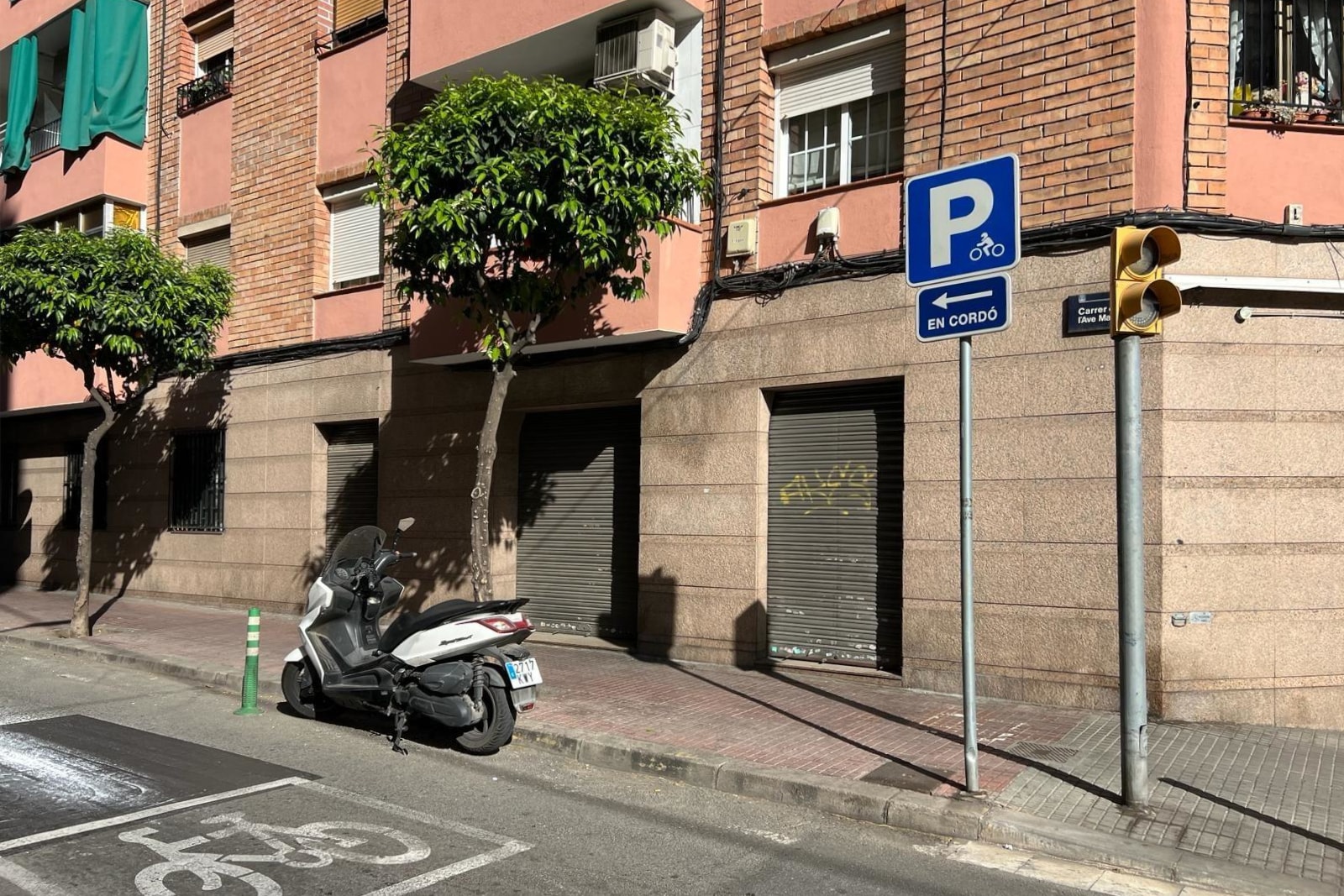 Local commercial dans Esplugues de Llobregat, Barcelona à louer Photo intérieure– Image 1 sur 7