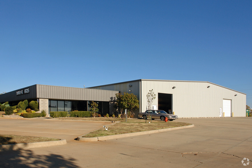 Industrial Investment or Lease - OKC portefeuille de 2 biens à vendre sur LoopNet.fr - Photo principale – Image 2 sur 11