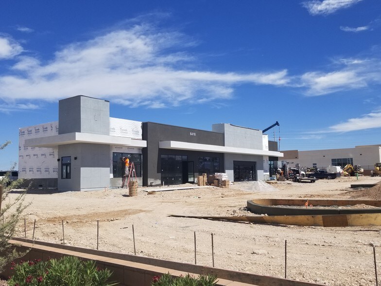 6410 S Rainbow Blvd, Las Vegas, NV à louer - Photo de l’immeuble – Image 2 sur 2