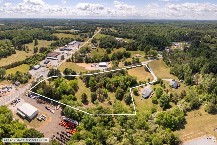 0 NC 9 Hwy, Tryon, NC à vendre - Photo principale – Image 1 sur 19