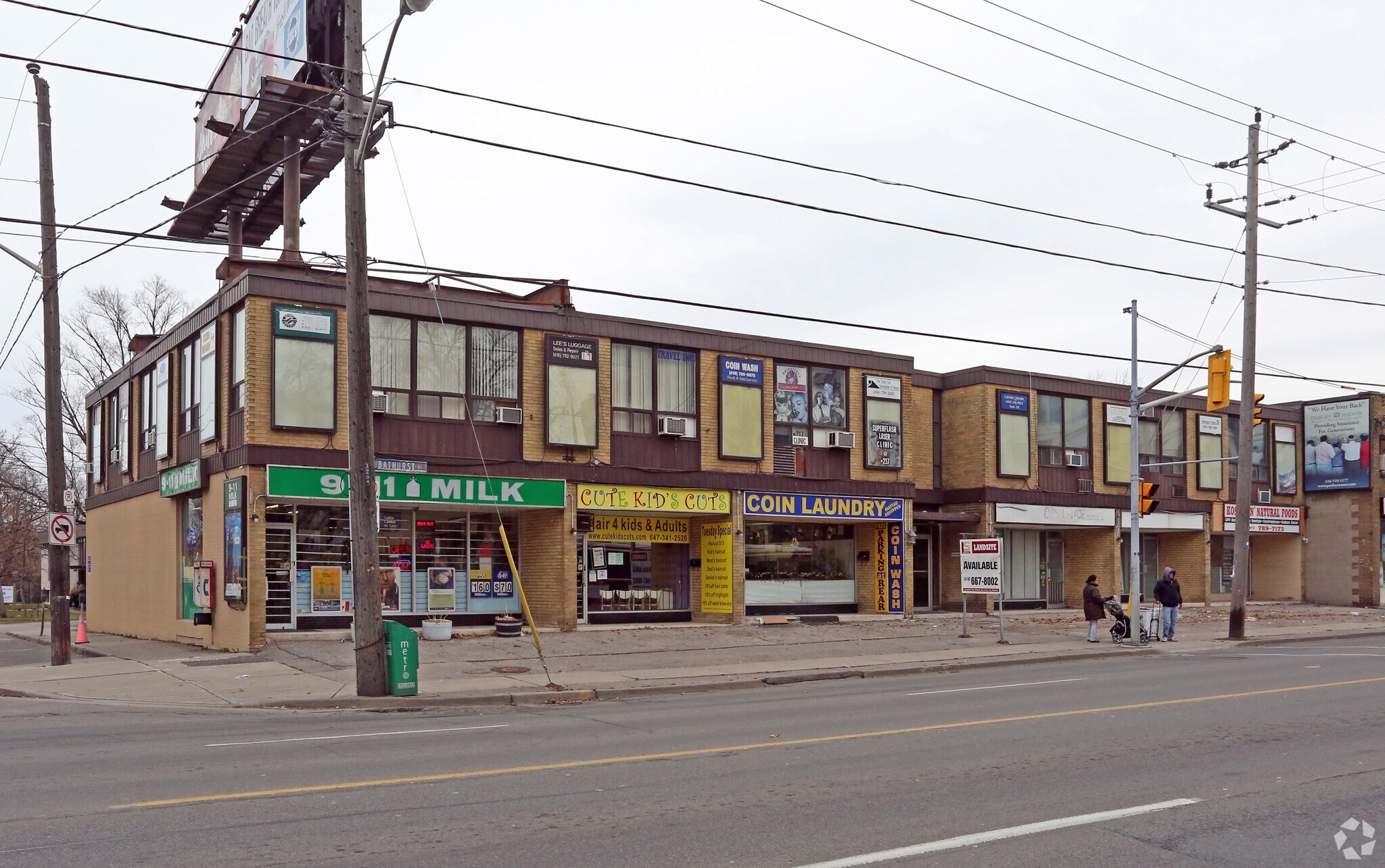 3193-3205 Bathurst St, Toronto, ON à vendre Photo principale– Image 1 sur 12