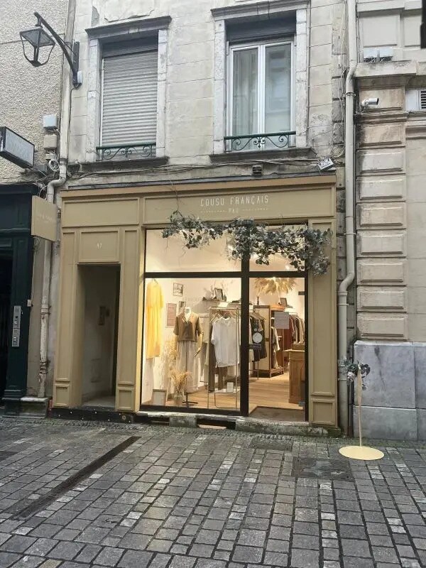 Plus de détails pour Local commercial à louer