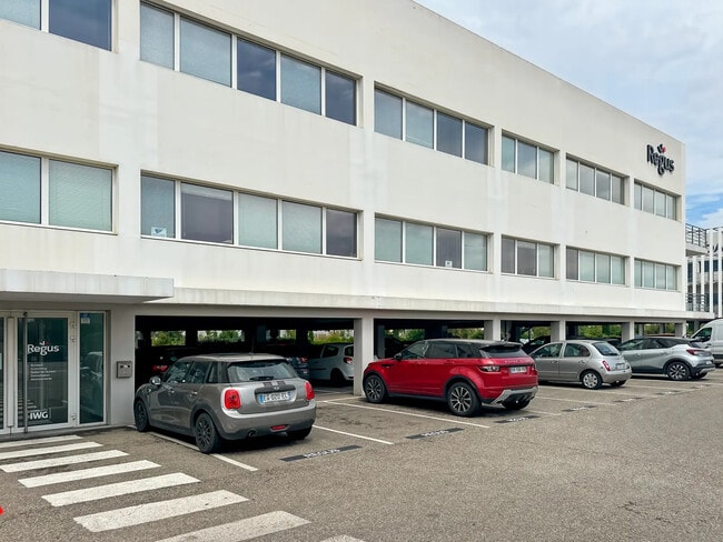 Plus de détails pour 1 Avenue Jacqueline Auriol, Marignane - Coworking à louer