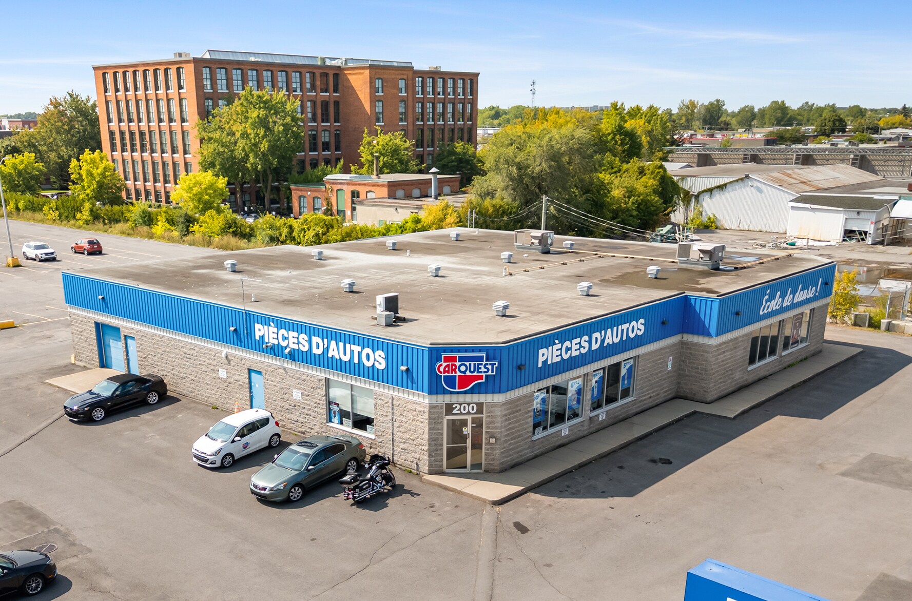 200 Boul Saint-Joseph, St-Jean-sur-Richelieu, QC à vendre Photo principale– Image 1 sur 2