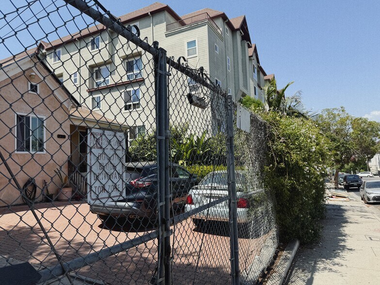 427 N Bixel St, Los Angeles, CA à vendre - Photo de l’immeuble – Image 3 sur 20