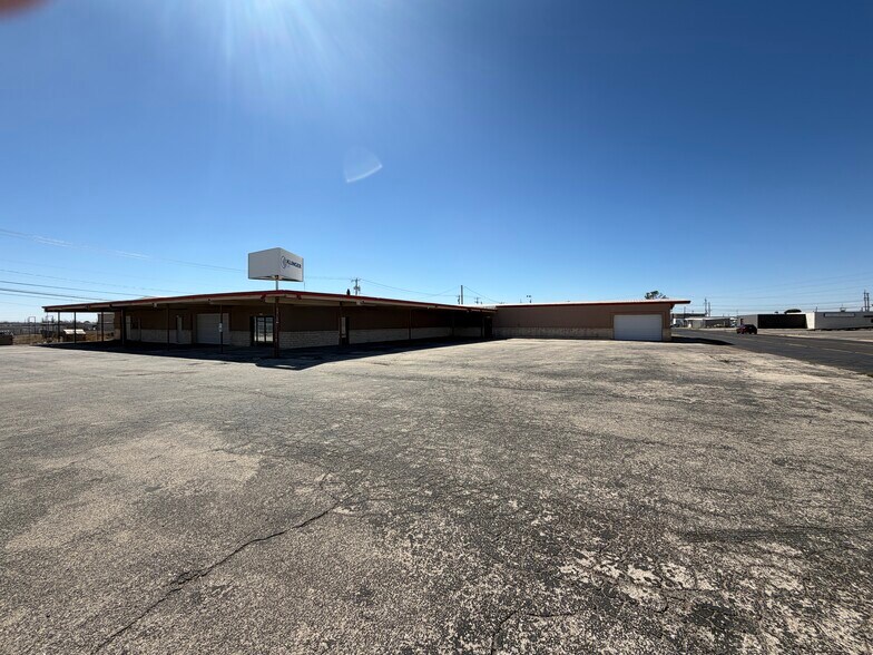 1720 E 7th St, Odessa, TX à vendre - Photo principale – Image 1 sur 23