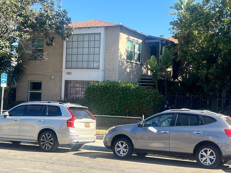 1980 Chestnut Ave, Long Beach, CA à vendre - Photo de l’immeuble – Image 2 sur 2