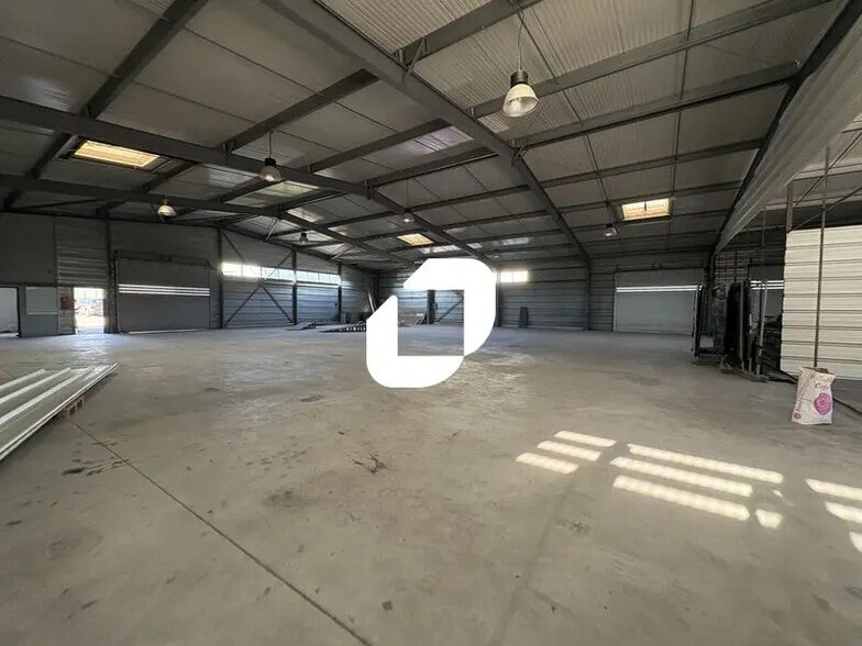 Bureau dans Artigues-près-Bordeaux à louer - Photo de l’immeuble – Image 2 sur 12