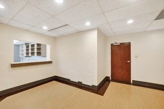 5445-5601 Loch Raven Blvd, Baltimore, MD à louer Photo intérieure– Image 2 sur 12