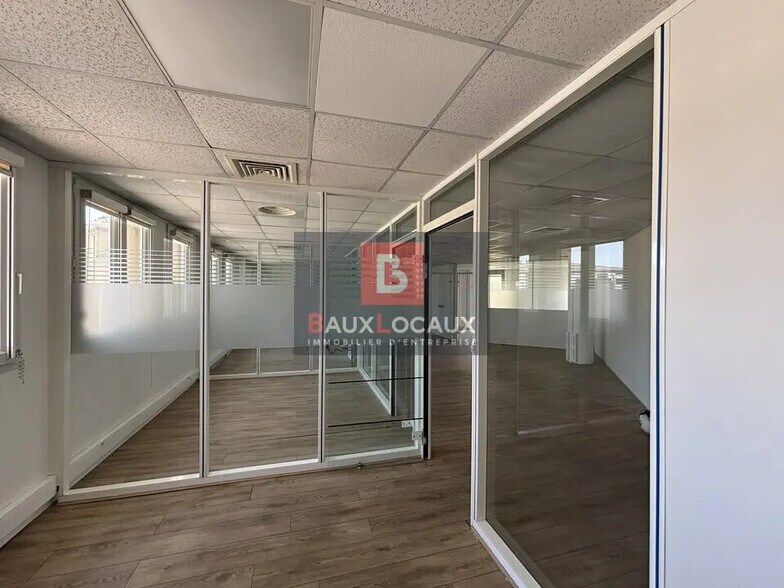 Bureau dans Avignon à louer - Photo de l’immeuble – Image 1 sur 7