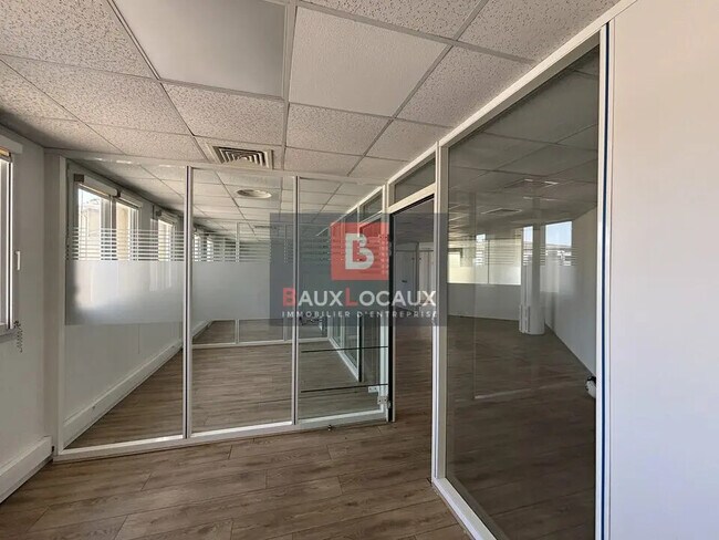 Plus de détails pour 3 Rue Martin Luther King, Avignon - Bureau à louer