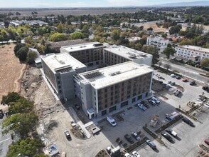 1720 Research Park Dr, Davis, CA à louer Photo de l’immeuble– Image 2 sur 13
