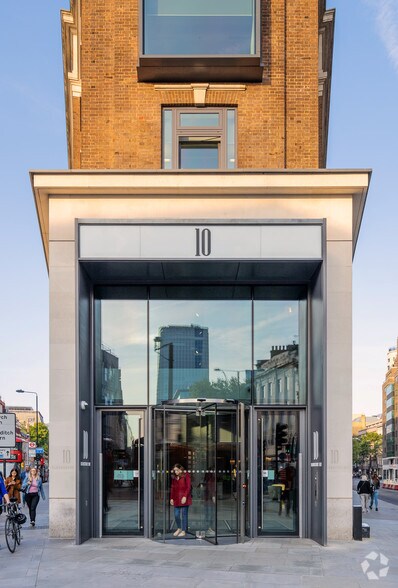 8-10 Bloomsbury Way, Londres à louer - Photo de l’immeuble – Image 2 sur 9