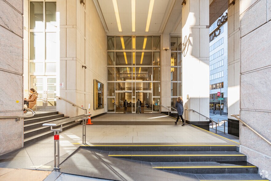 600 California St, San Francisco, CA à louer - Hall d’entrée – Image 3 sur 4