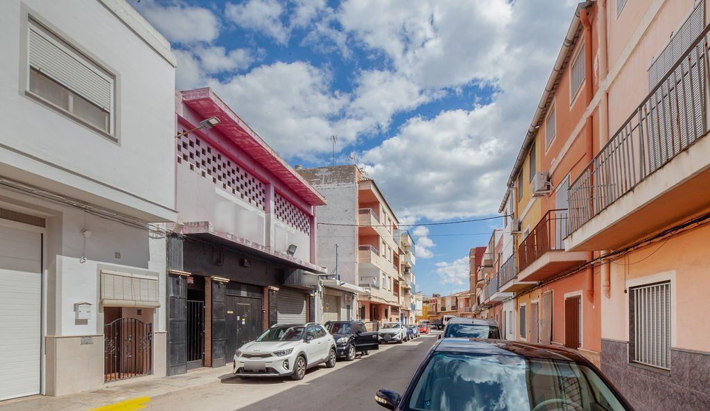 Local commercial dans La Pobla Llarga, Valencia à vendre Photo principale– Image 1 sur 19
