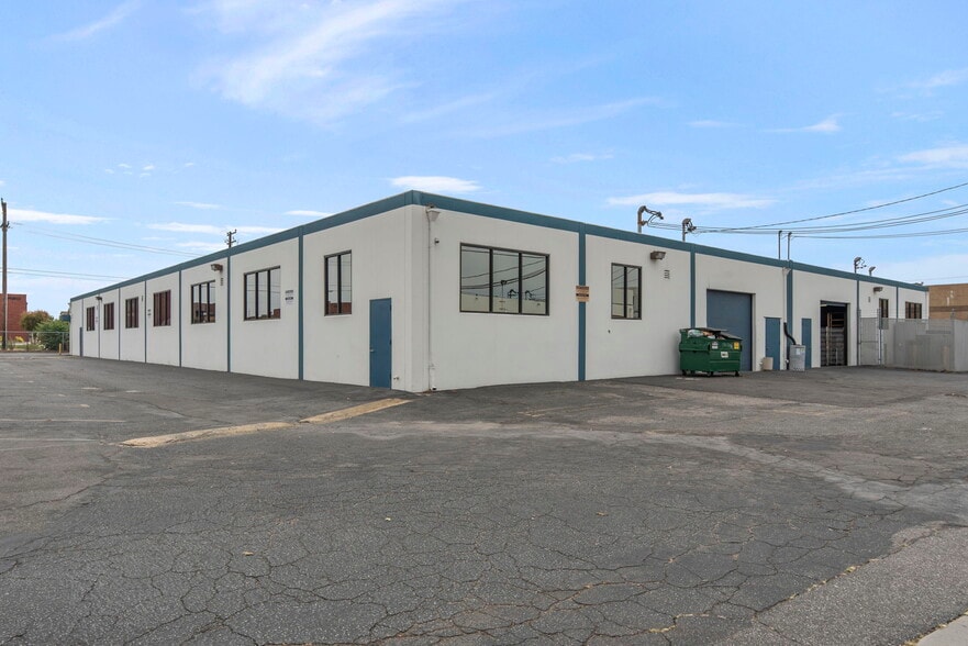1761-1765 W Oak St, Torrance, CA à louer - Photo de l’immeuble – Image 2 sur 16