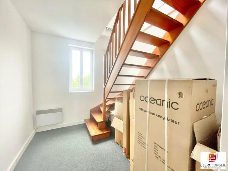 Bureau dans Rouen à louer - Photo de l’immeuble – Image 3 sur 12