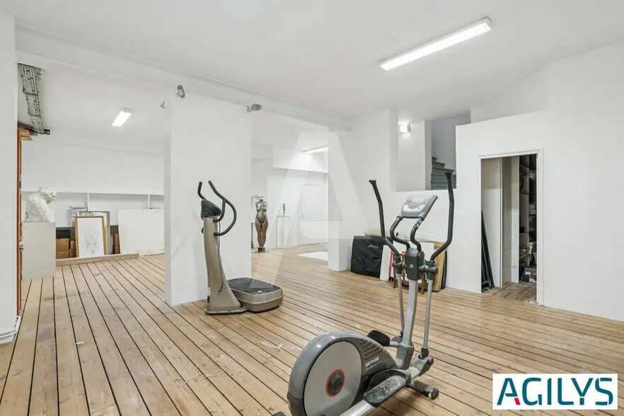 Local d'activités dans Ivry-sur-Seine à vendre - Photo de l’immeuble – Image 3 sur 12