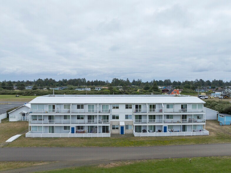 605 Point Brown Ave NW, Ocean Shores, WA à vendre - Photo de l’immeuble – Image 3 sur 62