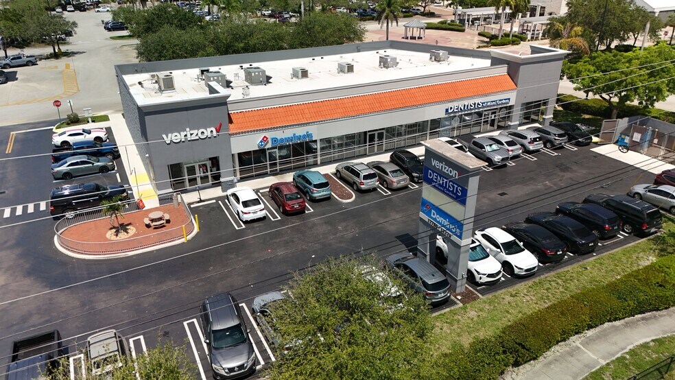 17760-17776 NW 57th Ave, Hialeah, FL à louer - Photo de l’immeuble – Image 2 sur 2