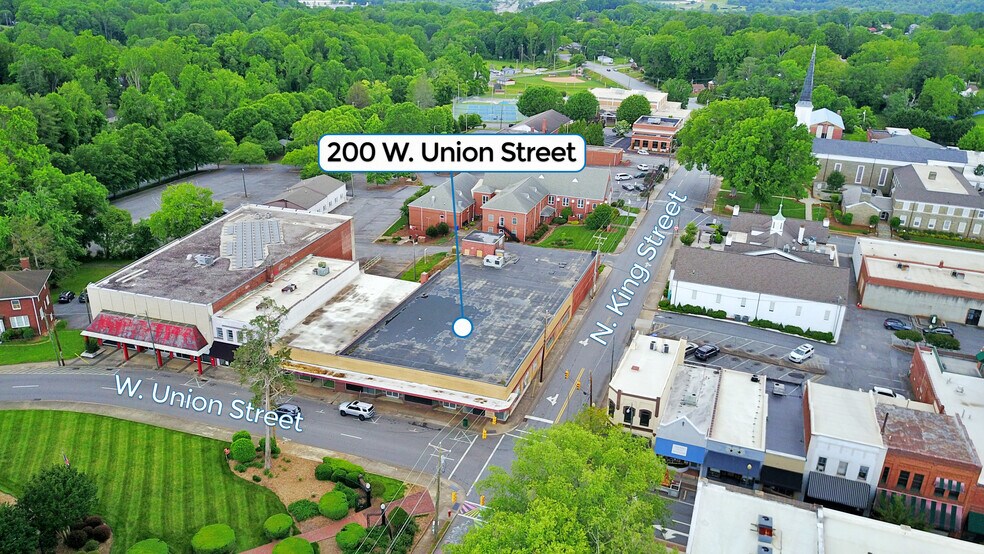 200-204 W Union, Morganton, NC à louer - Photo de l’immeuble – Image 2 sur 5