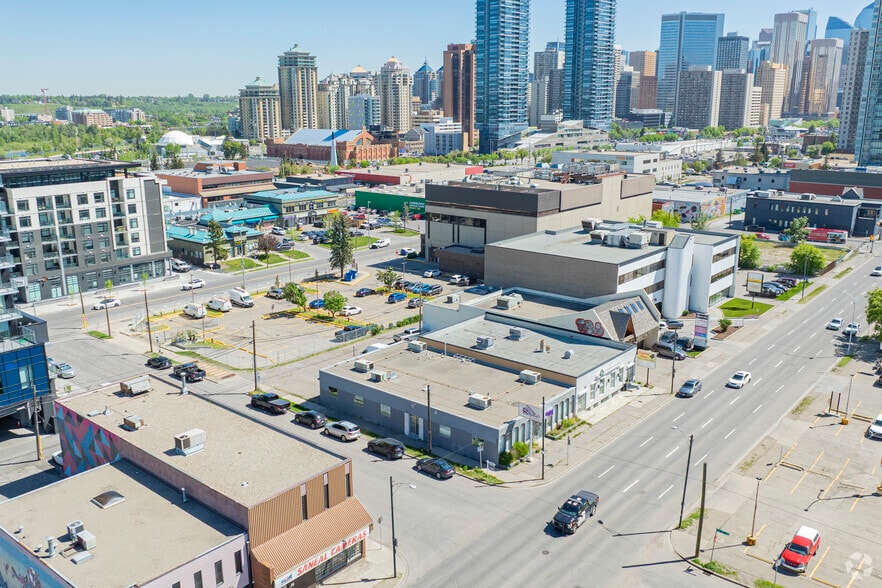 1338 11th Ave SW, Calgary, AB à vendre - Aérien – Image 3 sur 3