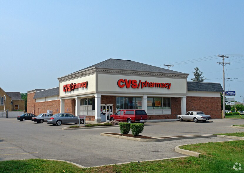 900 N Broad St, Fairborn, OH à louer - Photo principale – Image 1 sur 14