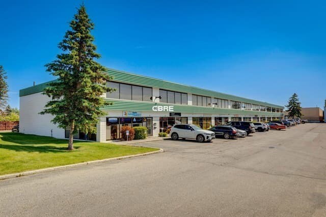 3620 29th St NE, Calgary, AB à vendre - Photo de l’immeuble – Image 1 sur 6
