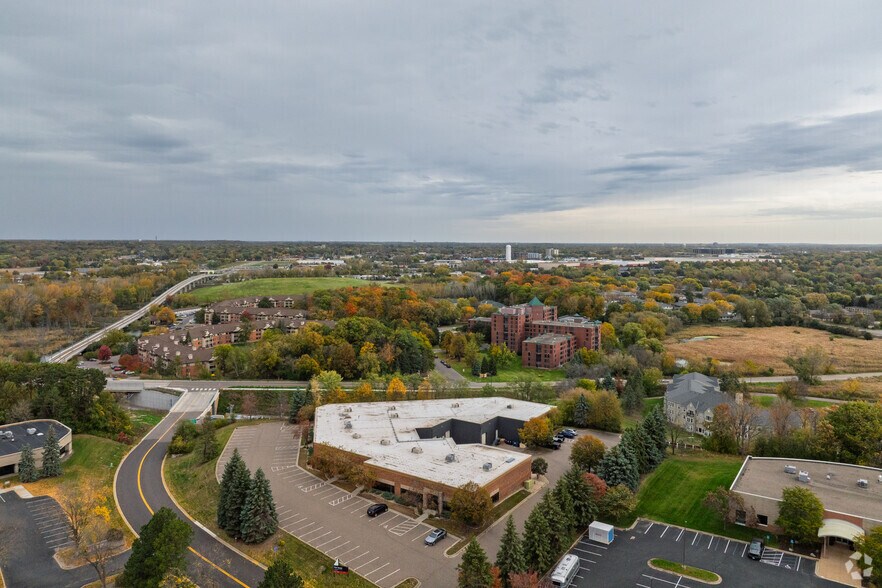 5421 Feltl Rd, Minnetonka, MN à louer - Photo de l’immeuble – Image 3 sur 4