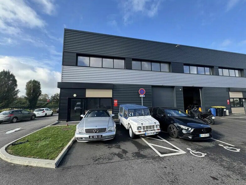 17 Rue Henri Becquerel, Aulnay-sous-Bois à louer - Photo de l’immeuble – Image 1 sur 9