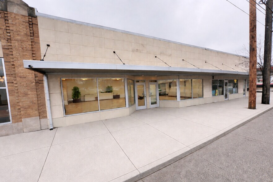3838 N Illinois St, Indianapolis, IN à louer - Photo principale – Image 1 sur 1