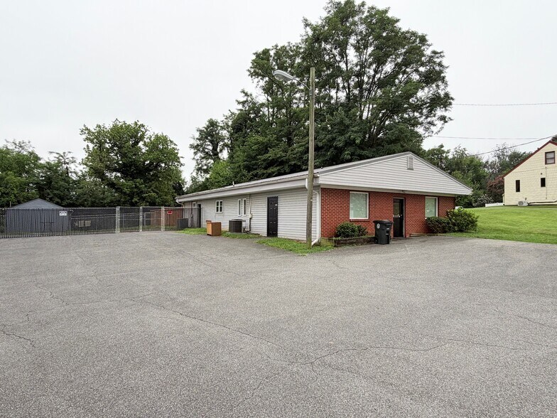 1818 Memorial Ave, Lynchburg, VA à vendre - Photo de l’immeuble – Image 2 sur 5