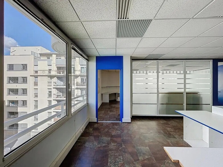 60 Rue Jaboulay, Lyon à louer - Photo de l’immeuble – Image 2 sur 6