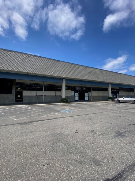 3152-3212 NE Sunset Blvd, Renton, WA à louer - Photo de l’immeuble – Image 1 sur 5