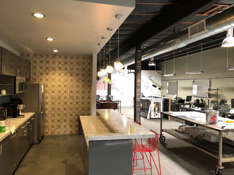 120 Industrial Way, Costa Mesa, CA à louer - Photo intérieure – Image 3 sur 5