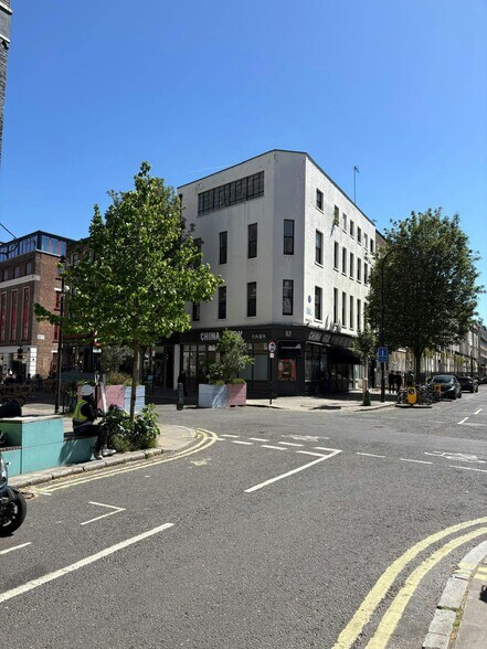 22 Warren St, Londres à louer - Photo de l’immeuble – Image 1 sur 9