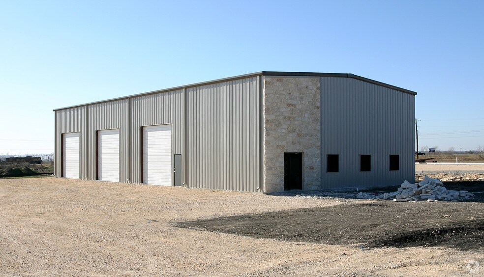 1770 Redwood Rd, San Marcos, TX à louer - Photo de l’immeuble – Image 2 sur 3