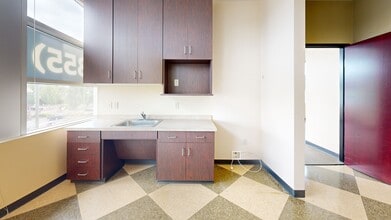7110 SW Hazel Fern Rd, Portland, OR à louer Numérisation 3D Matterport– Image 1 sur 11