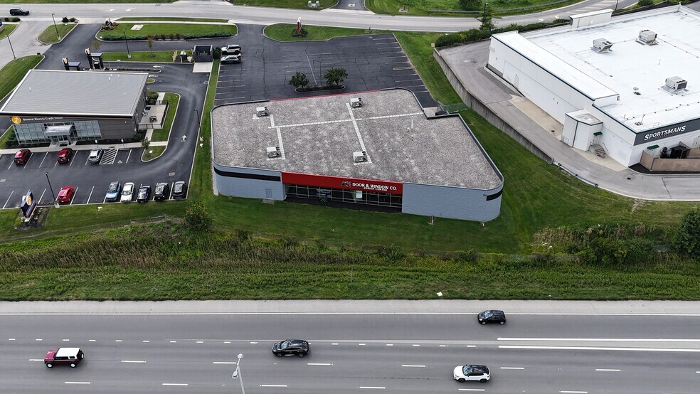 760 Eastgate South Dr, Cincinnati, OH à louer - Photo de l’immeuble – Image 3 sur 11
